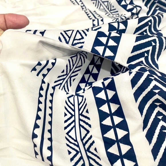 NEW WT - BloomChic Blue Multicolored Maxi Dress with Pockets Size 10 - Picture 5 of 12